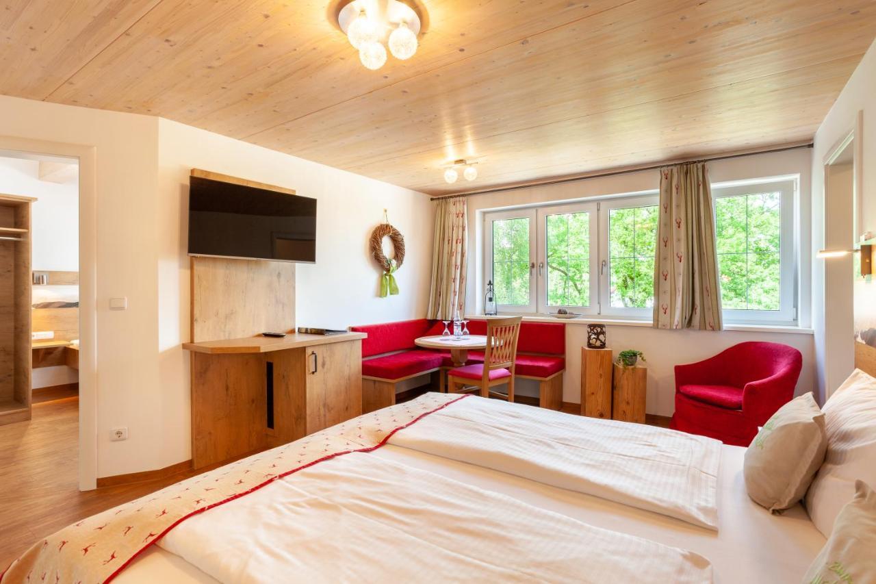 Lustiger Hirsch Hotel Akams Екстериор снимка