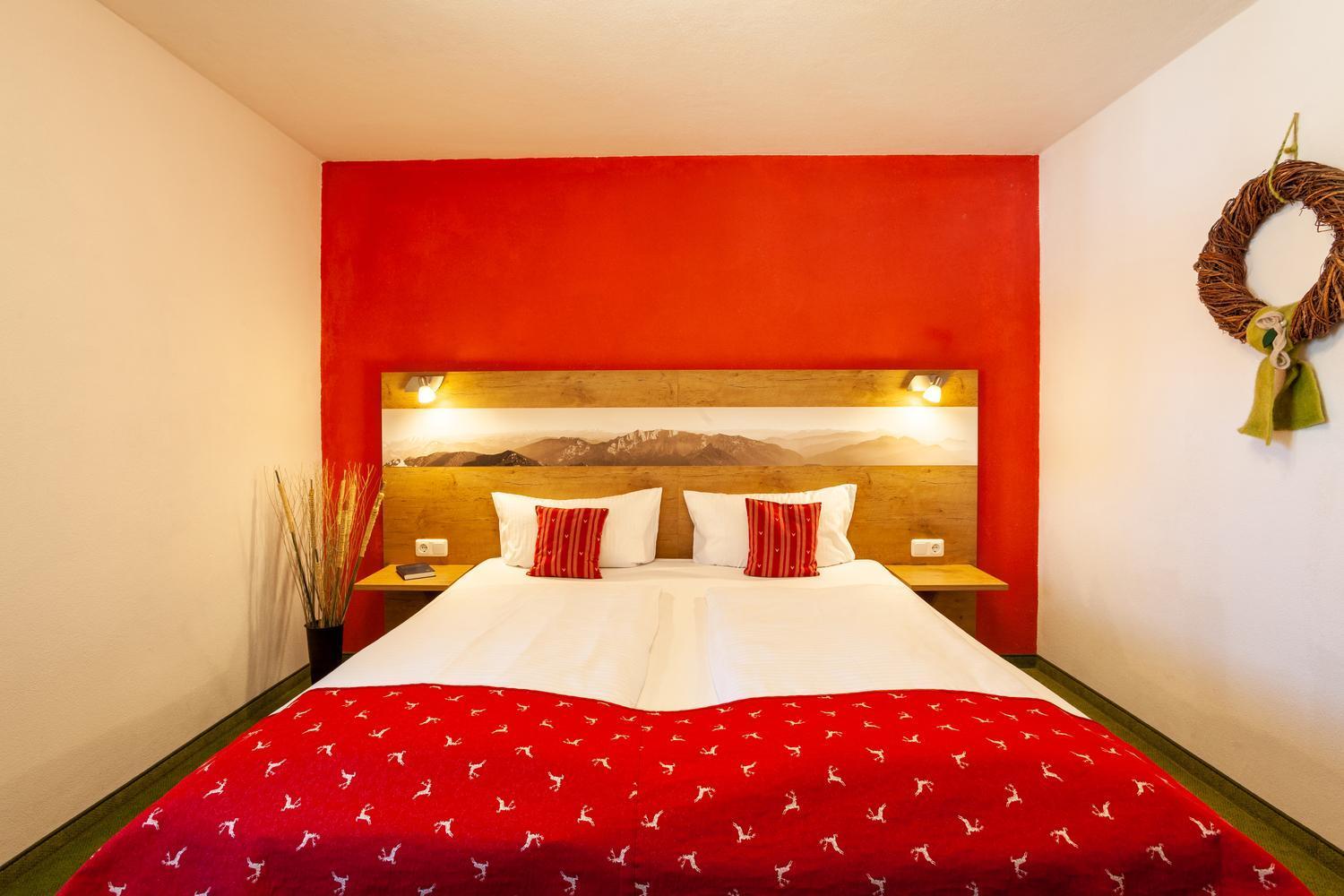 Lustiger Hirsch Hotel Akams Екстериор снимка