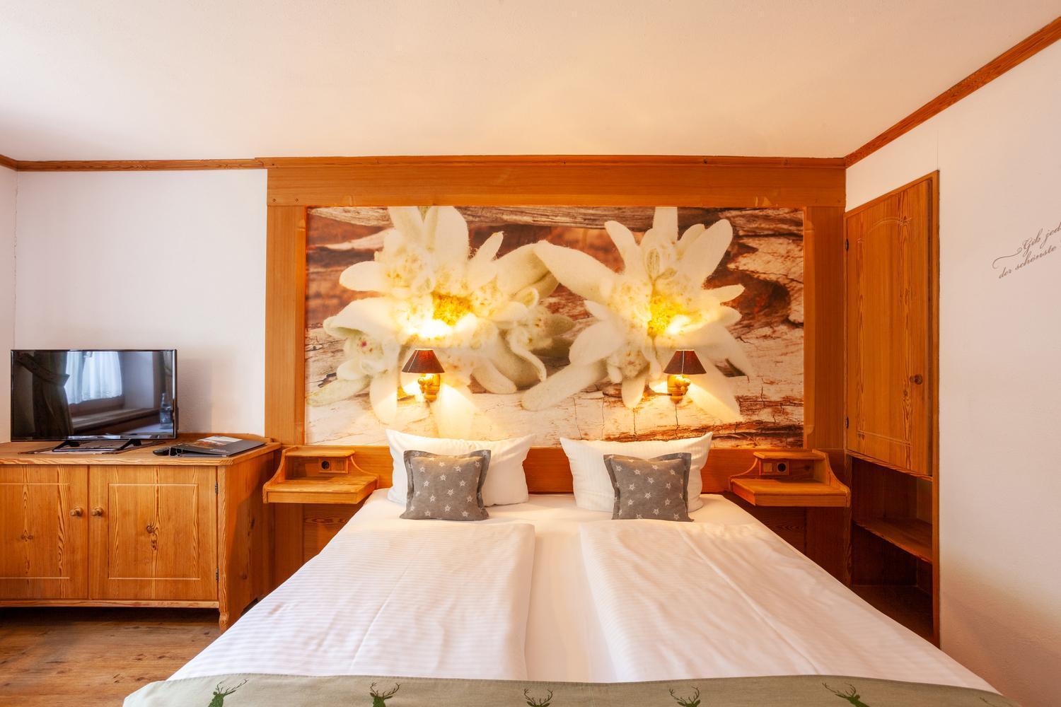 Lustiger Hirsch Hotel Akams Екстериор снимка