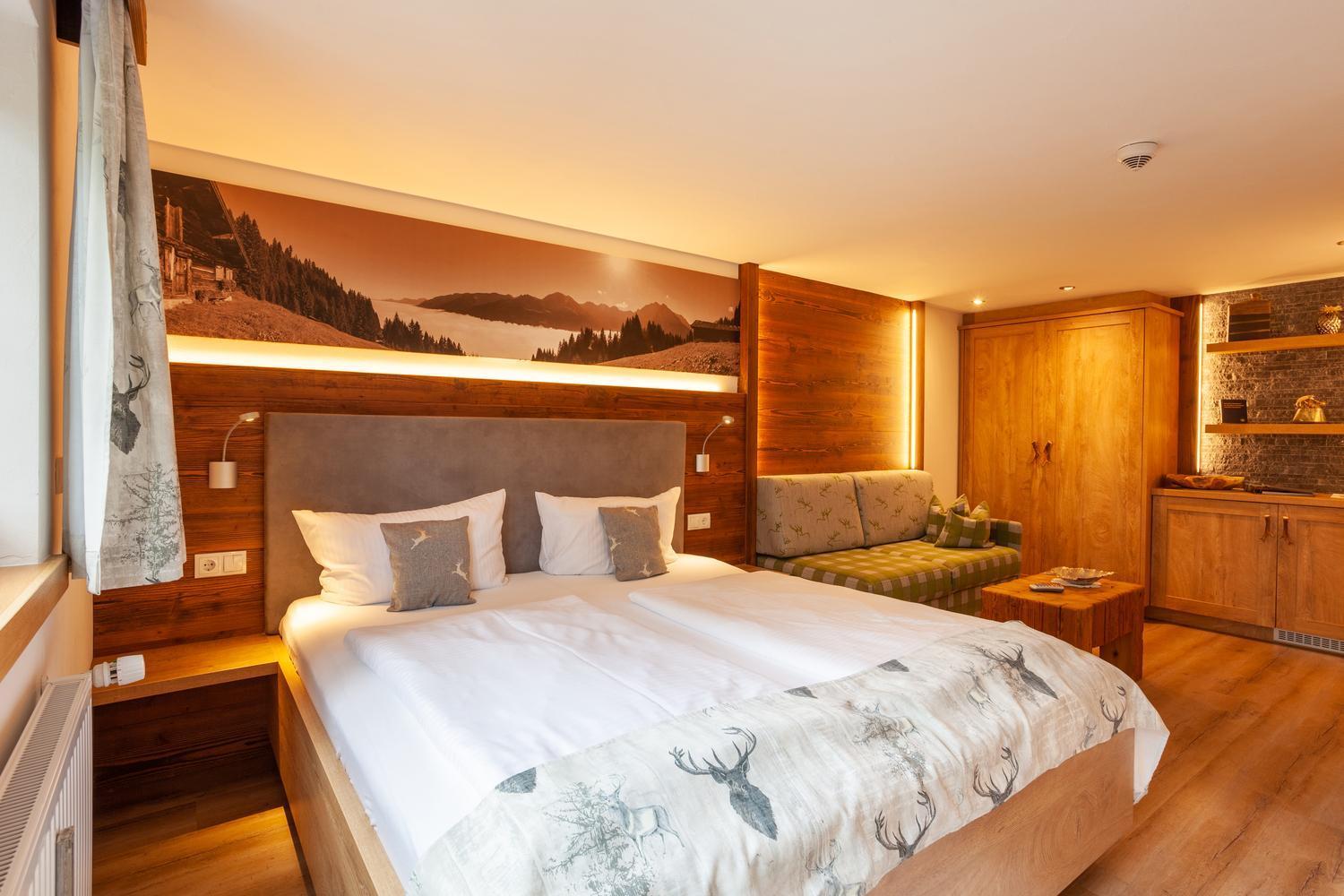 Lustiger Hirsch Hotel Akams Екстериор снимка