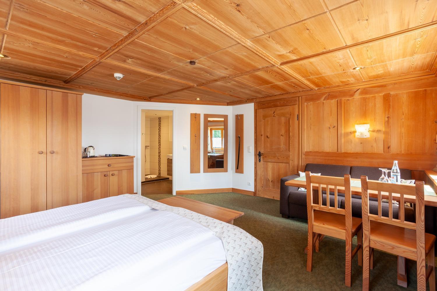 Lustiger Hirsch Hotel Akams Екстериор снимка