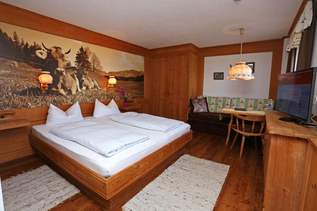 Lustiger Hirsch Hotel Akams Екстериор снимка
