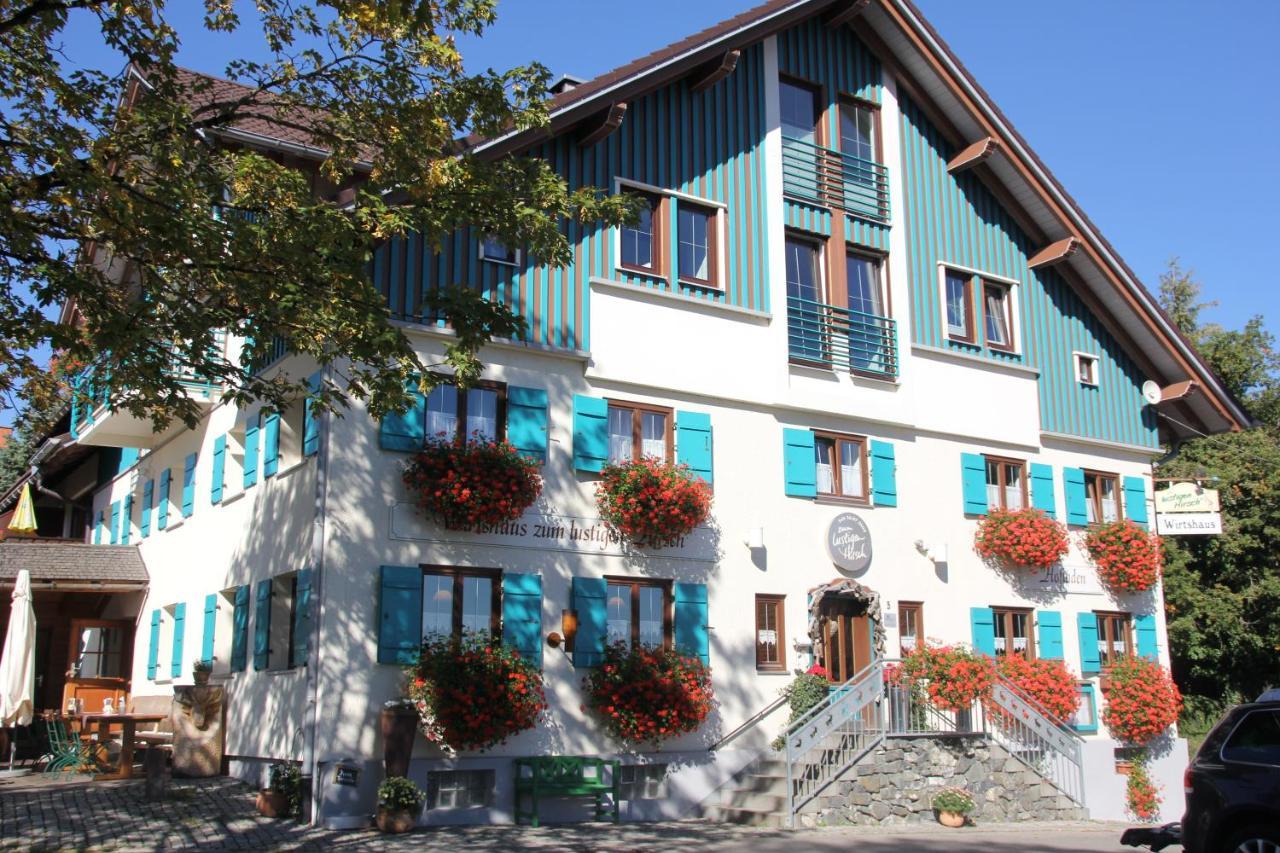Lustiger Hirsch Hotel Akams Екстериор снимка
