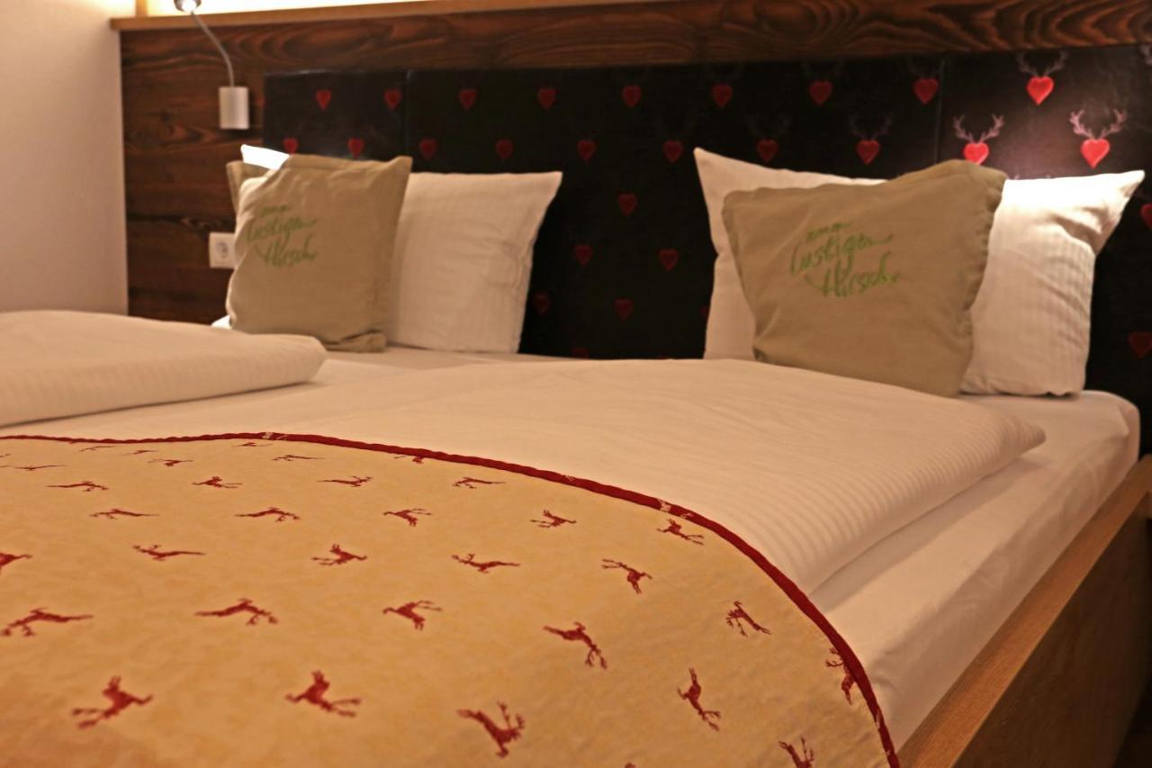 Lustiger Hirsch Hotel Akams Екстериор снимка